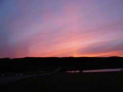 166-Sjon Fryken Zonsondergang boven brug over mellan en nedre fryken